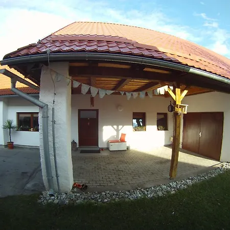 Vidiecky Apartman Kubo Apartment Pavcina Lehota  Exterior photo